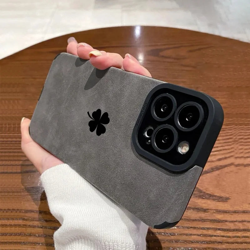Fashionable And Minimalist Black Clover Phone Case For IPhone 17 16 15 14 13 12 11 Pro Max Plus Air 16E X XR XS Max Bumper Cover