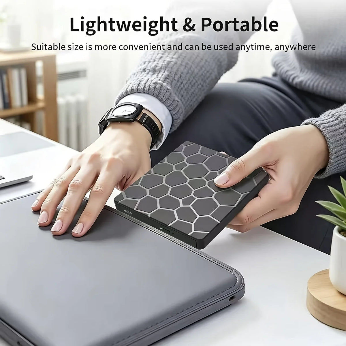 8‑in‑1 External CD/DVD Drive Features USB 3.0 & Type‑C Hub Design, Integrating Reading, Writing, Burning and Playback Functions. It Works with Desktops and Laptops, and Is Compatible with Windows and Linux Operating Sys
