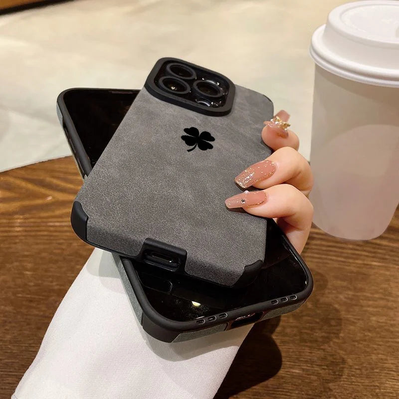Fashionable And Minimalist Black Clover Phone Case For IPhone 17 16 15 14 13 12 11 Pro Max Plus Air 16E X XR XS Max Bumper Cover